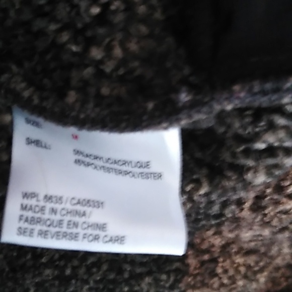 Woolrich - Faux Suede/Sherpa Lined Vest - Size Medium - Picture 7 of 7